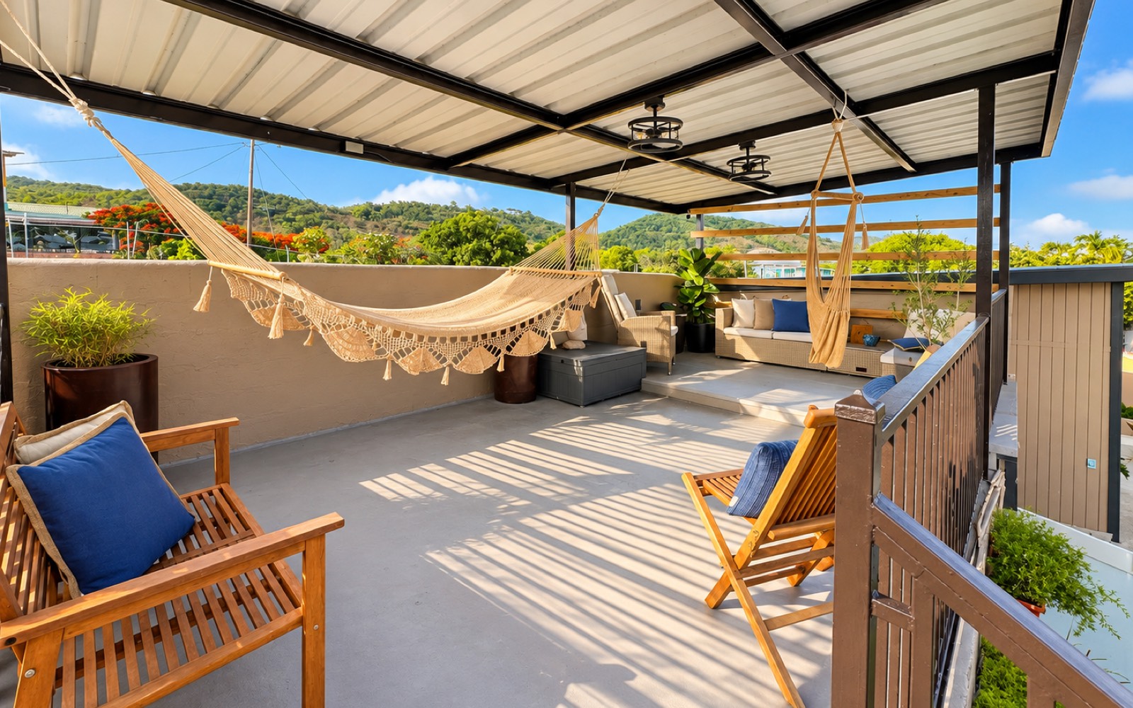 Terraza cubierta con hamaca en Marietta Keys, La Parguera